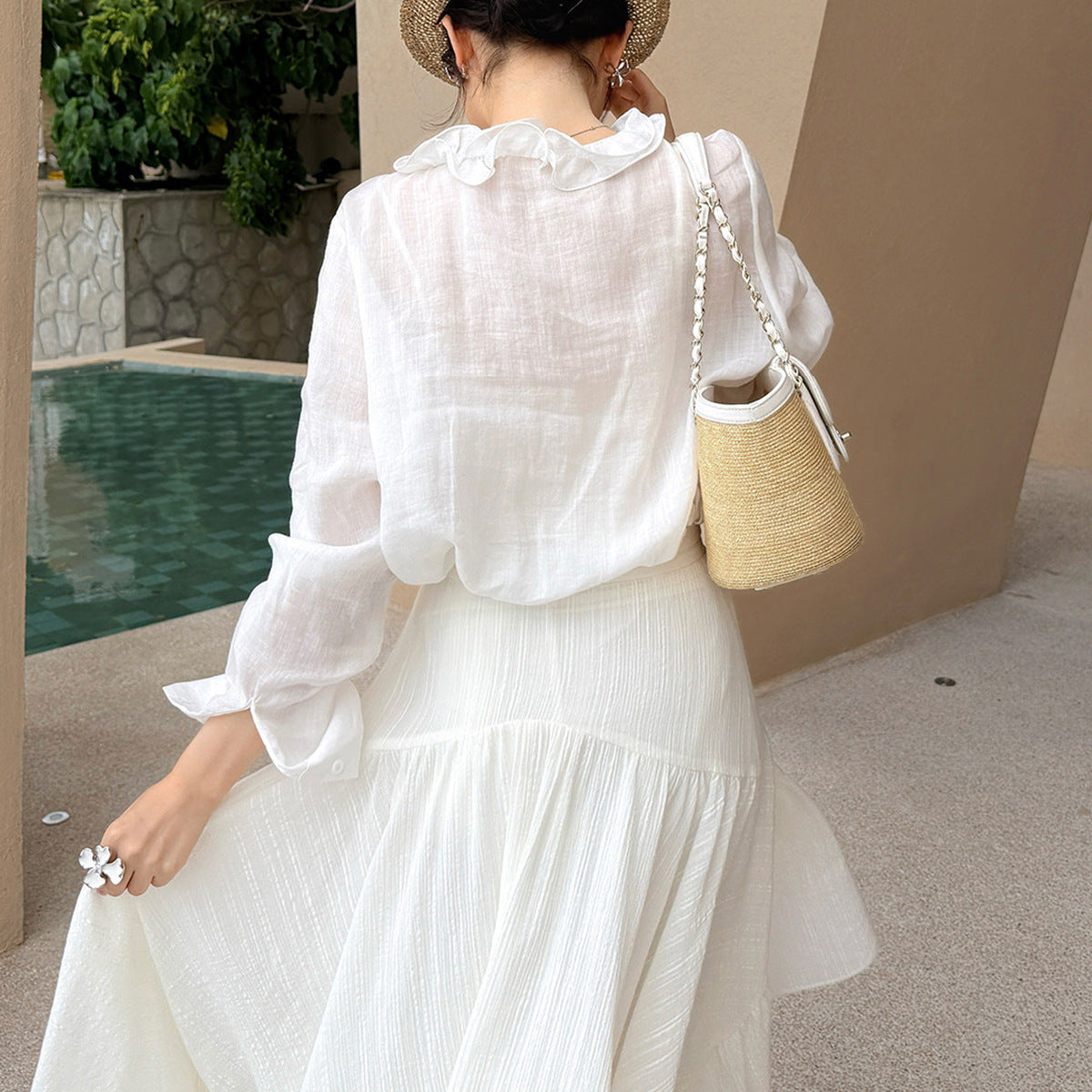 Ramie handmade disc V-neck spring and summer vacation temperament shirt