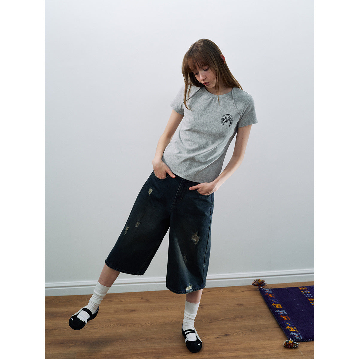 Spring new casual round neck over the shoulder horse net version versatile small version slim T-shirt