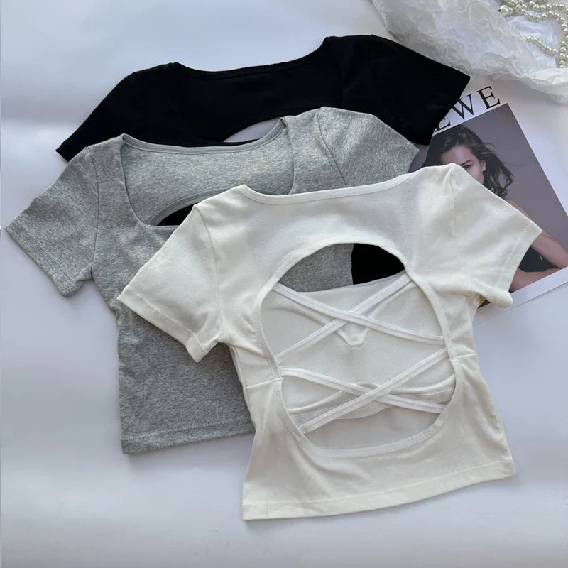 Short Sleeve Square Neckline Backless Crop Top with Built-In Bra Sexy Streetwear Tee